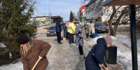 Соцработники помогают с уборкой снега: в Агрызе стартовали первые весенние субботники - Агрызский район